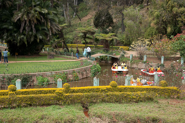 India_JanFeb_10_Coonor_7763.jpg - Lake in Sim's Park