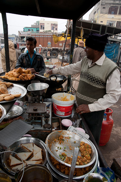 India_Jan_Feb_10_Sawai_Madhopur_4571.jpg - Making potato cakes