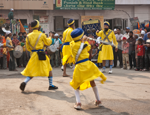 _DSC1264.jpg - Swordplay