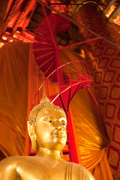 Thailand_Ayutthaya_OctNovDec_2010_7615.jpg - Stairway to heaven.  Behind a giant Buddha; the stair is so it can be dressed.